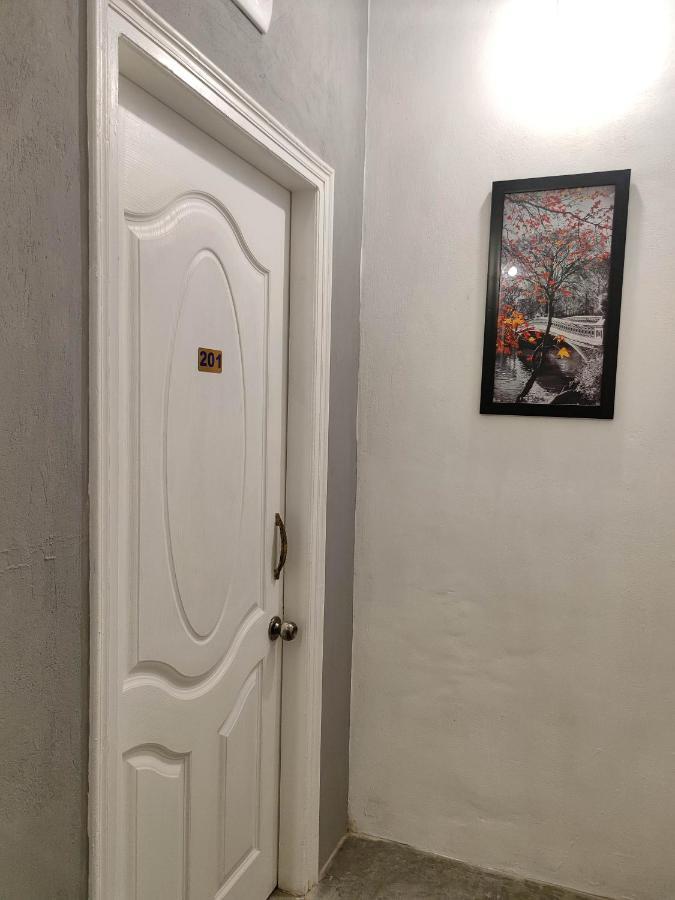 شيلونغ Urban Tavern المظهر الخارجي الصورة